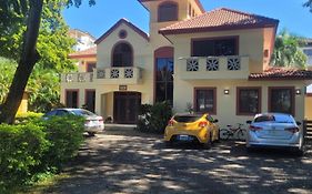B&B Pavillion